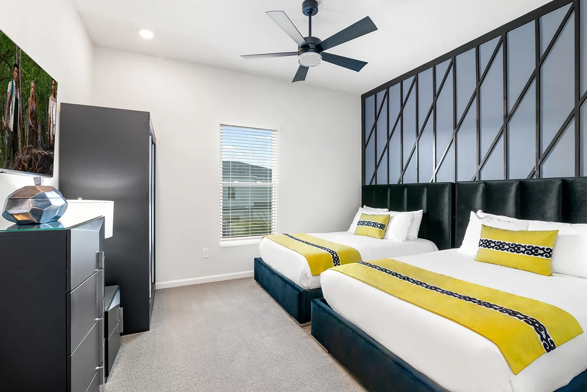 1770OB - 11 Bed - Royal Resort - ST061 #106