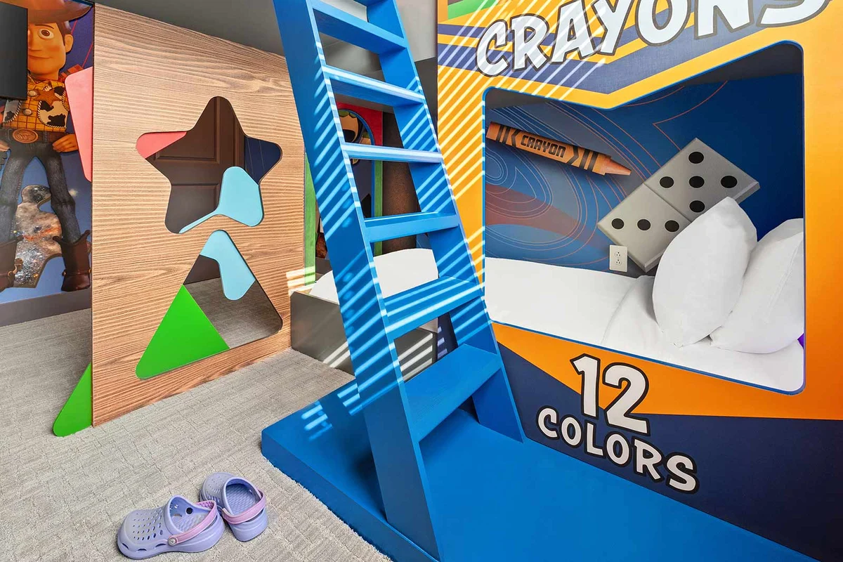 VOR5659AA: 9 Bed, Wizarding Wonderland, Toy Box, Theater #68