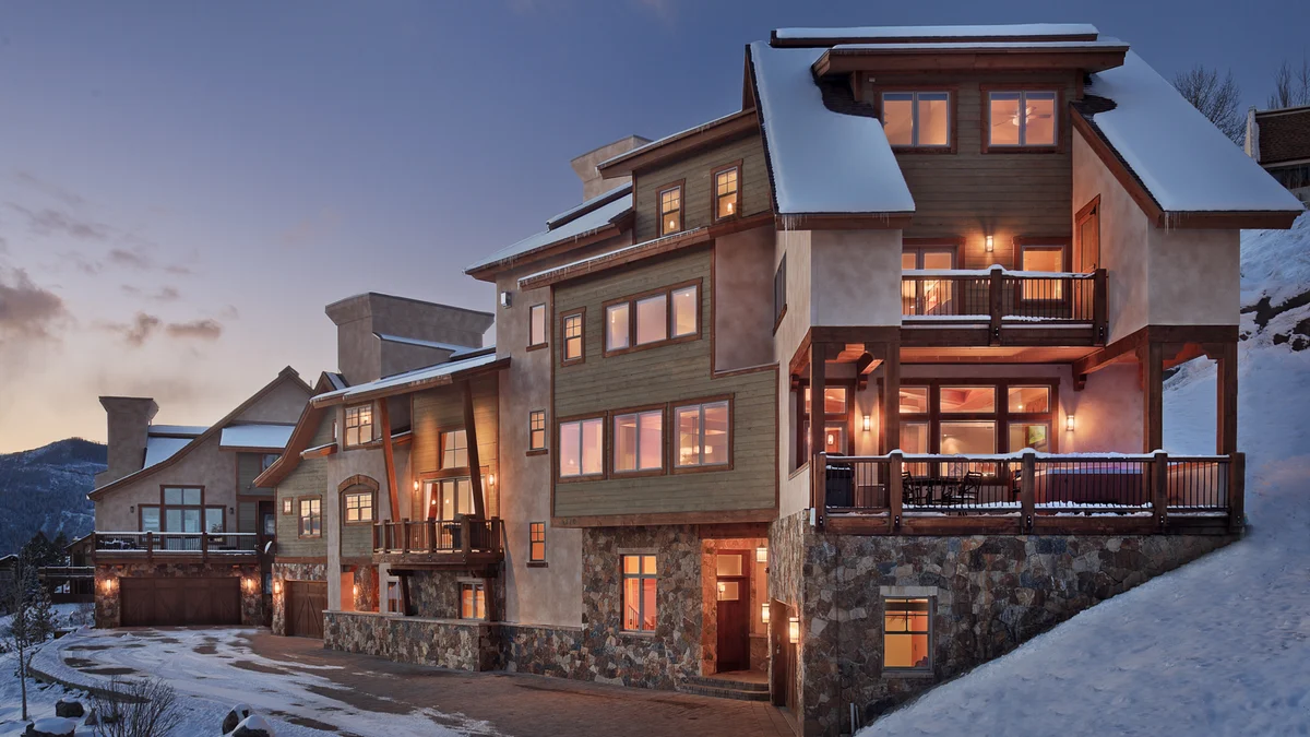 Storm Peak Chalet #28