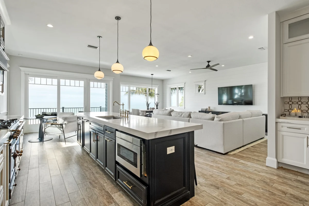 Beachfront Paradise #105