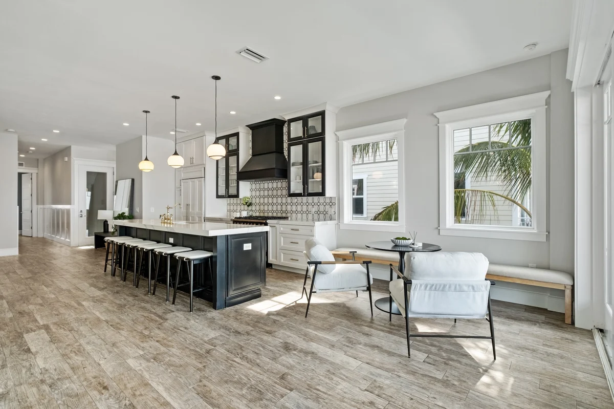 Beachfront Paradise #101