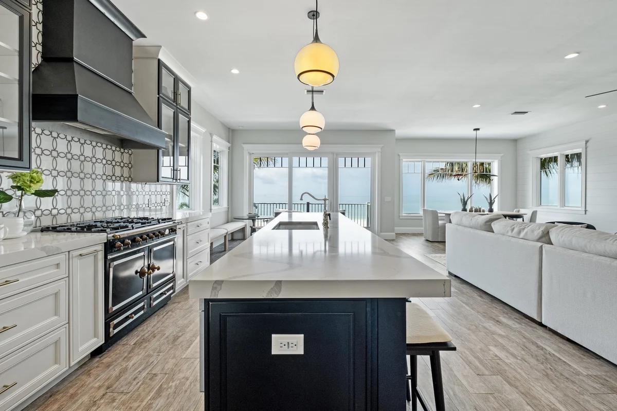 Beachfront Paradise #103