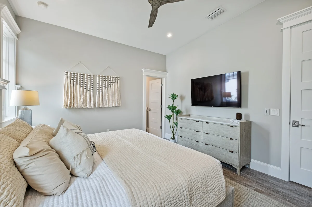 Beachfront Paradise #86