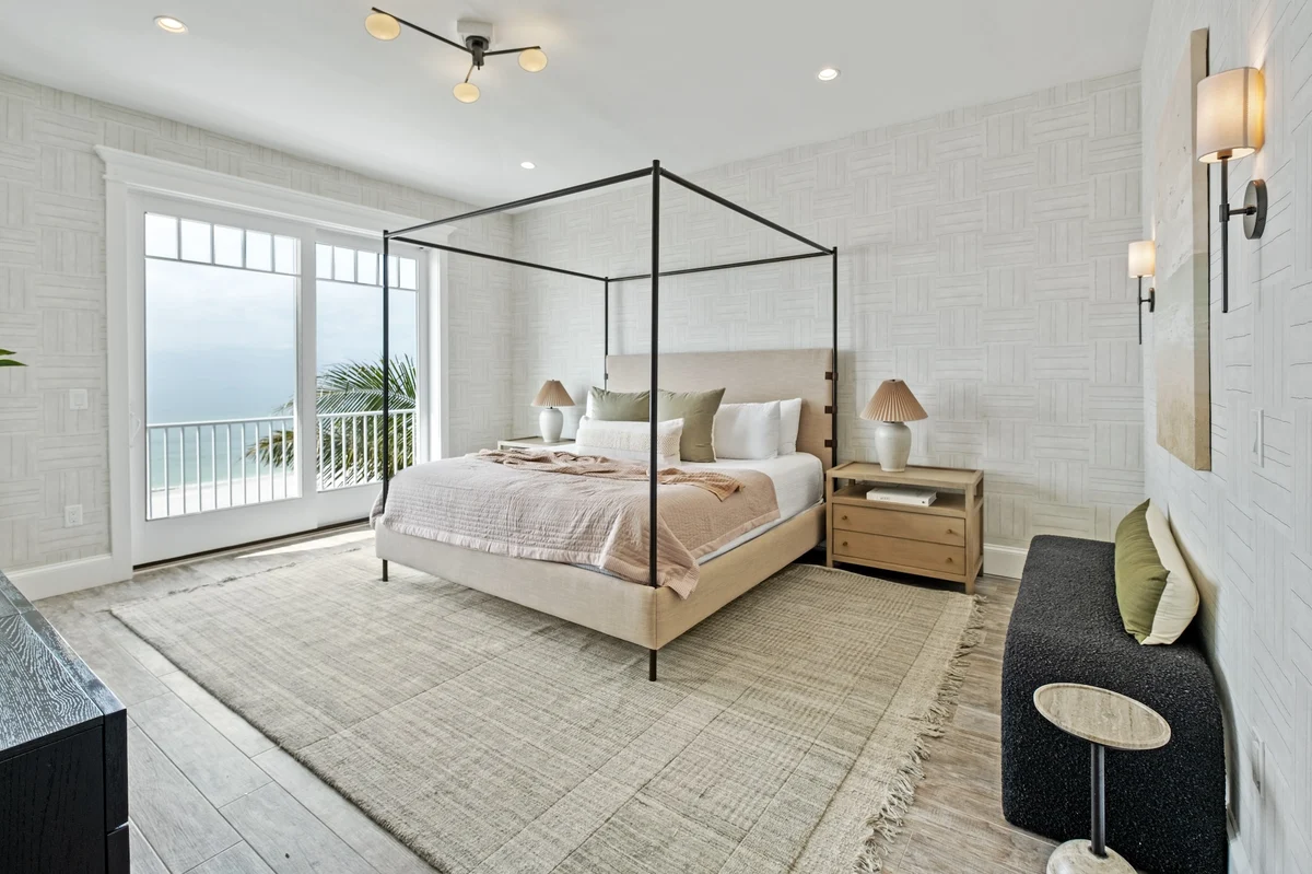 Beachfront Paradise #102