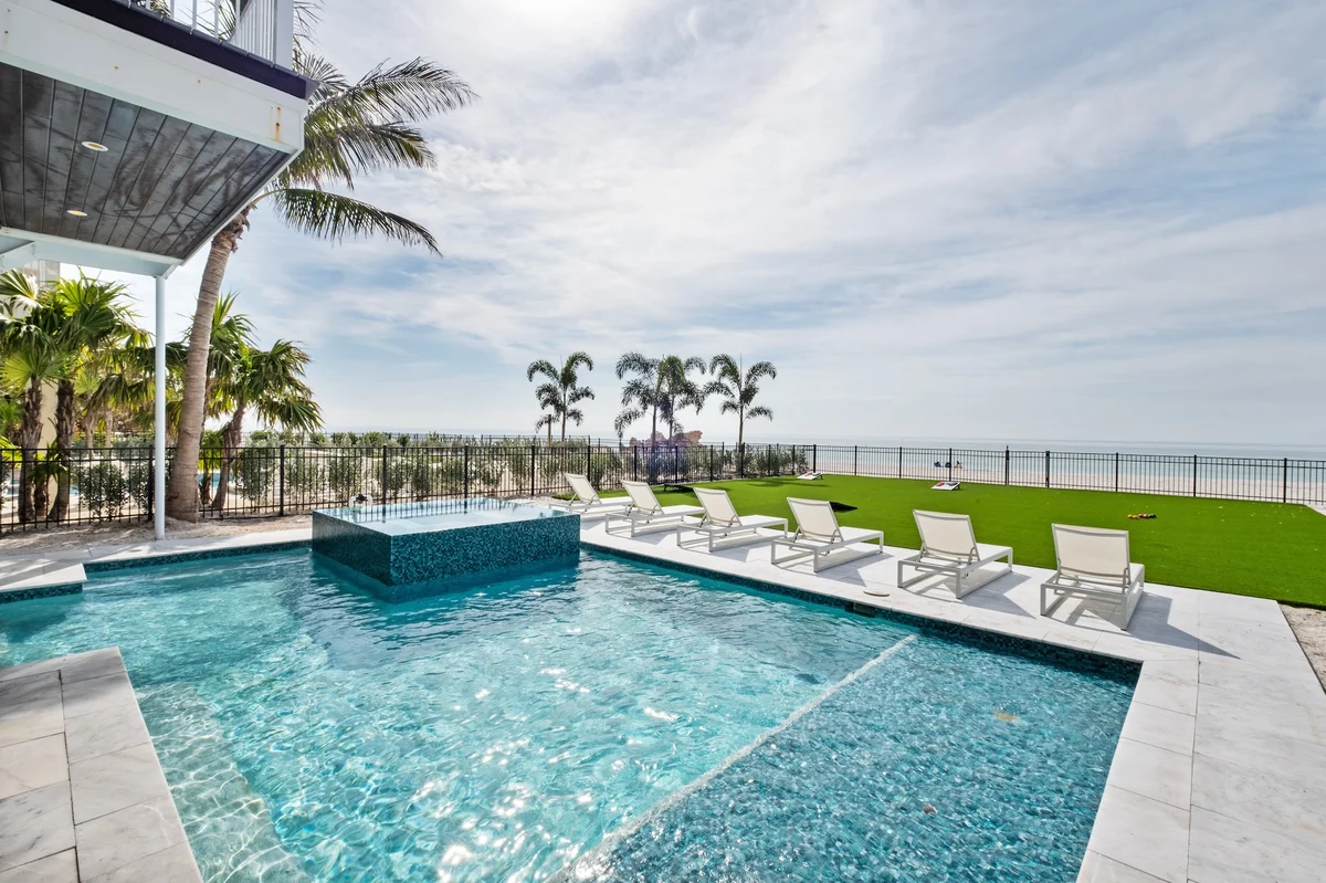 Beachfront Paradise #82