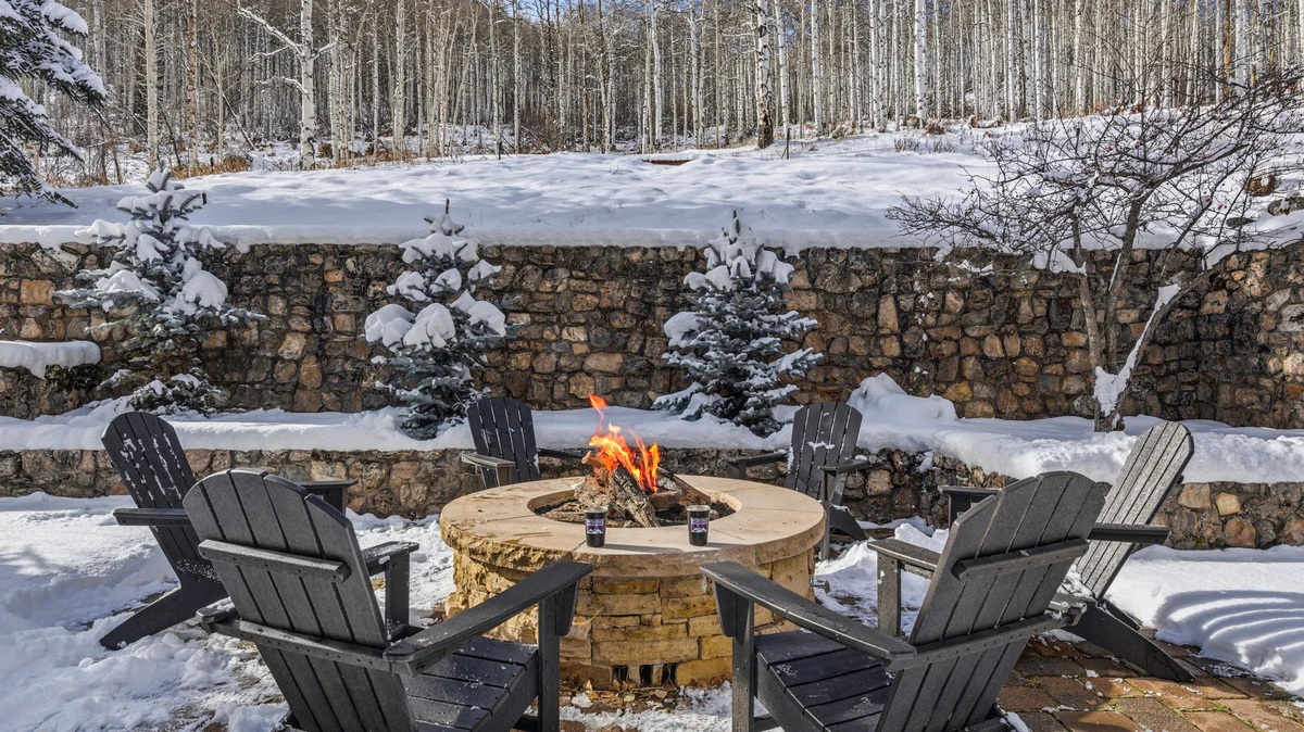 Navigator Lodge property photo 3