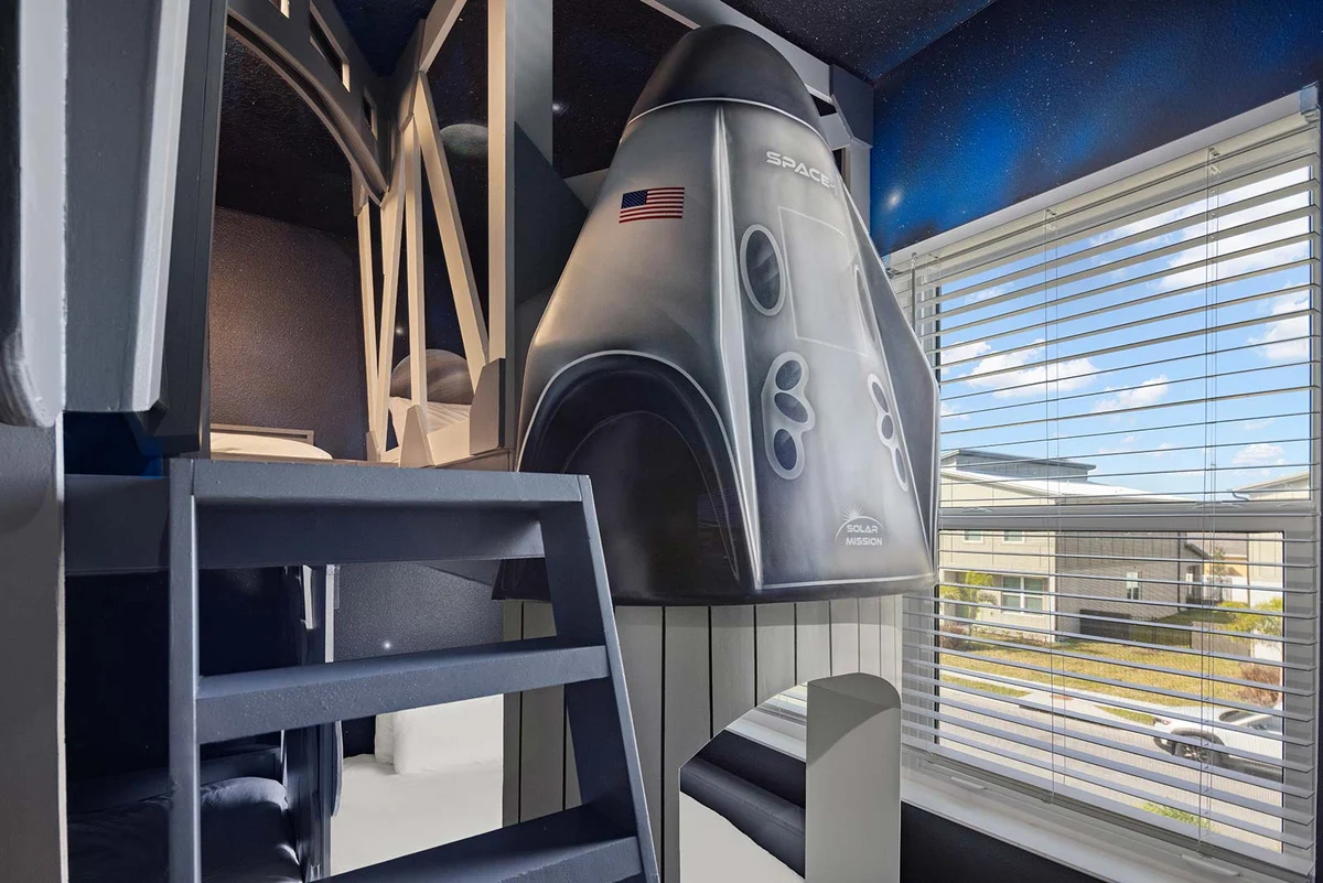 HI320SD: 8 bed, Fashion, Nasa, Gameroom #56