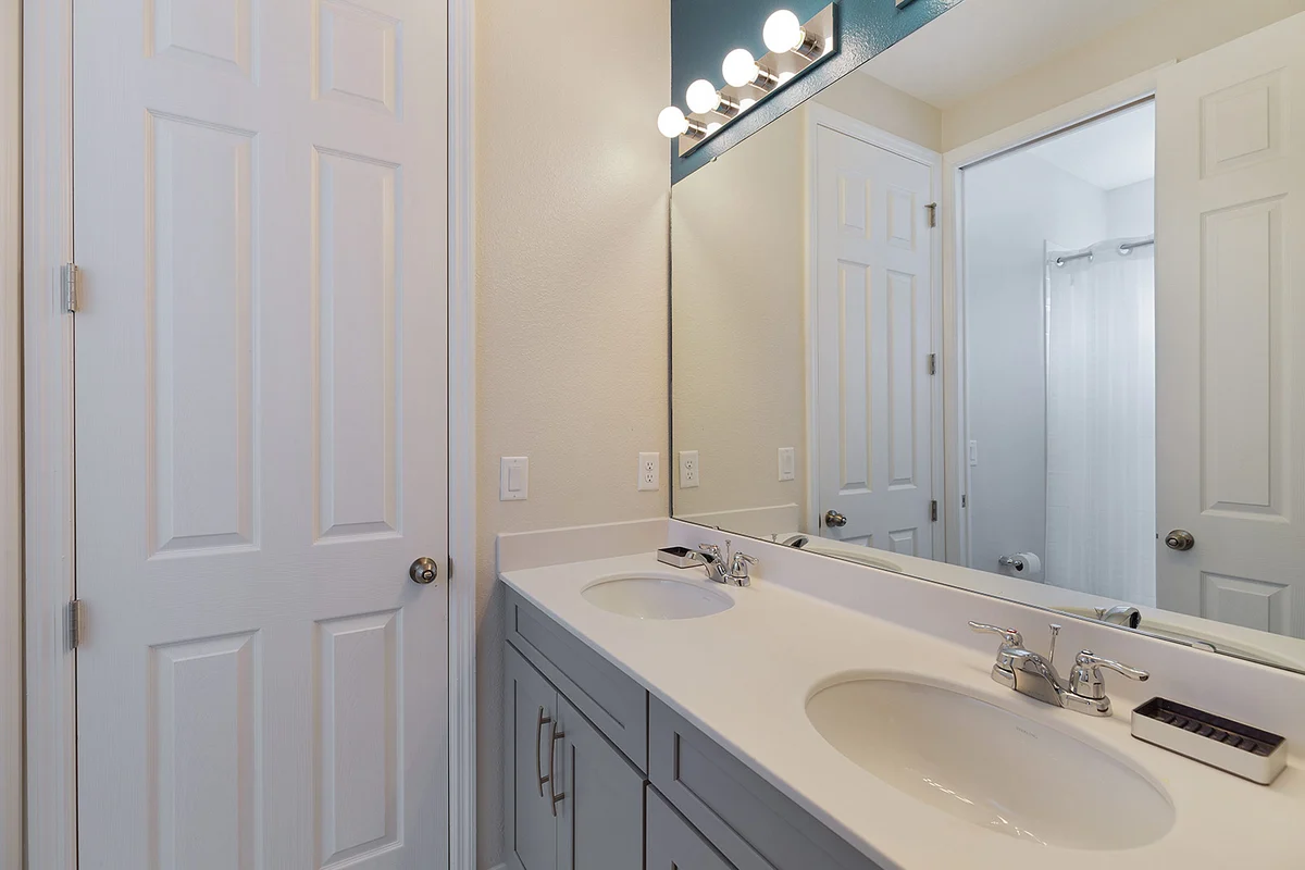 1778CV - 9 Bed - Ritzy Retreat - SR005V #100