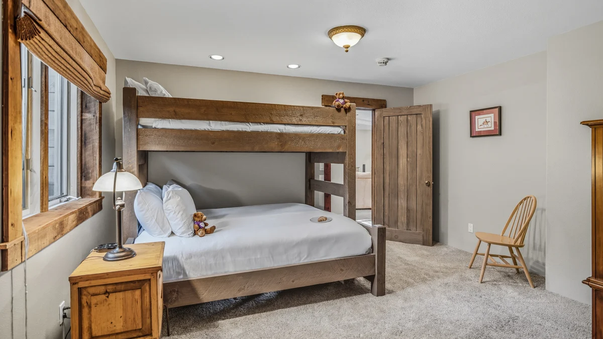 Alpenglow Peaks Lodge #47