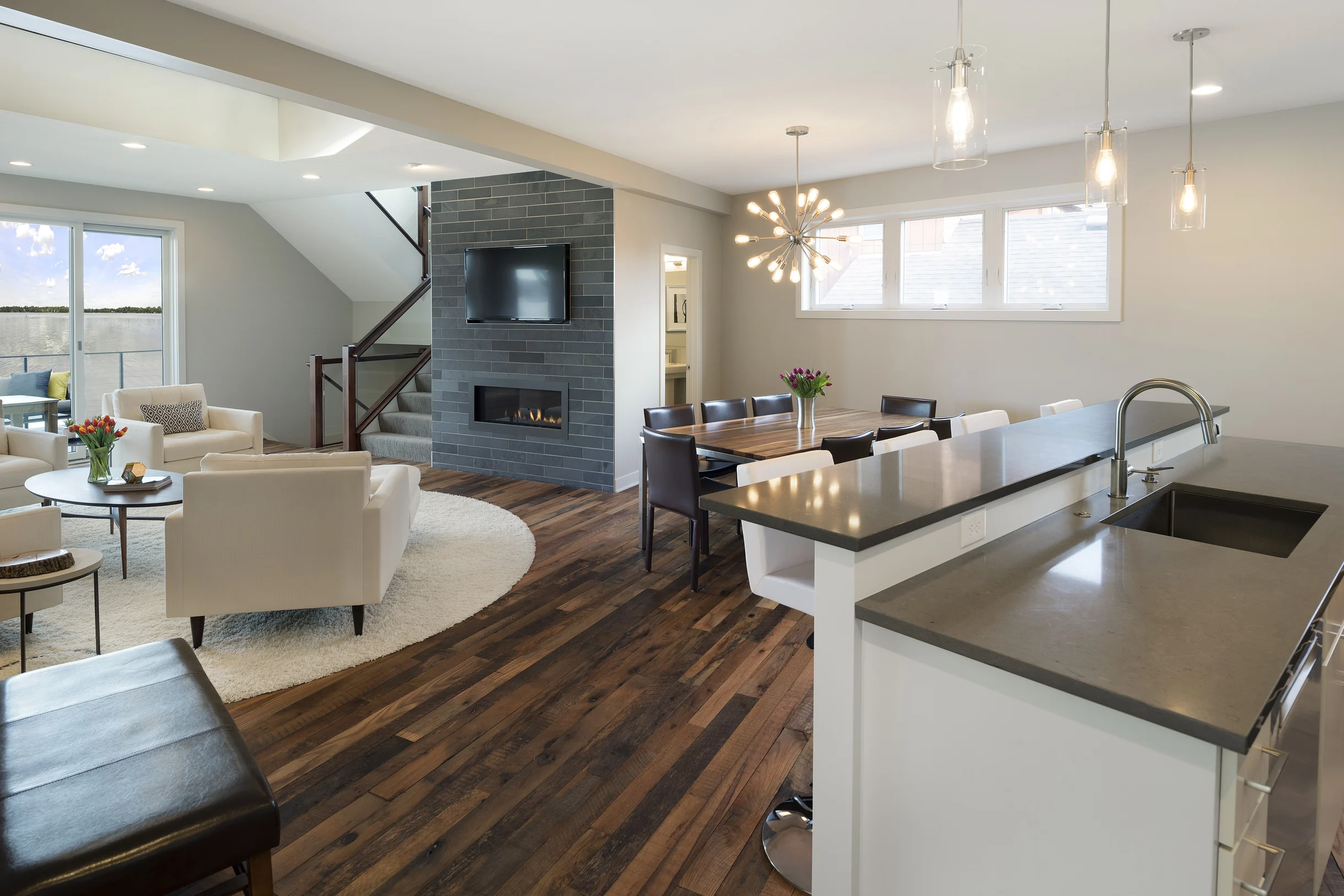 Lakefront Luxury #81