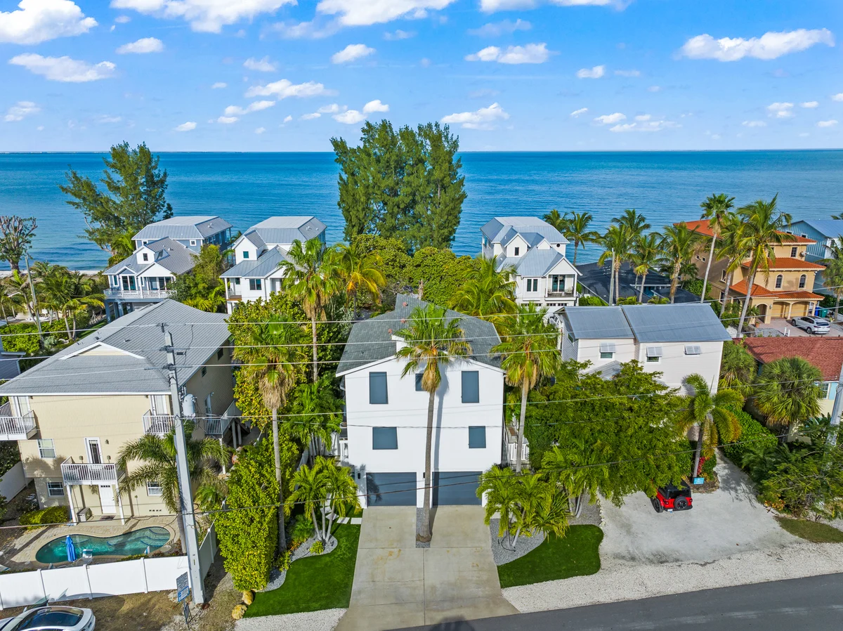 Coconut Palm Paradise #119