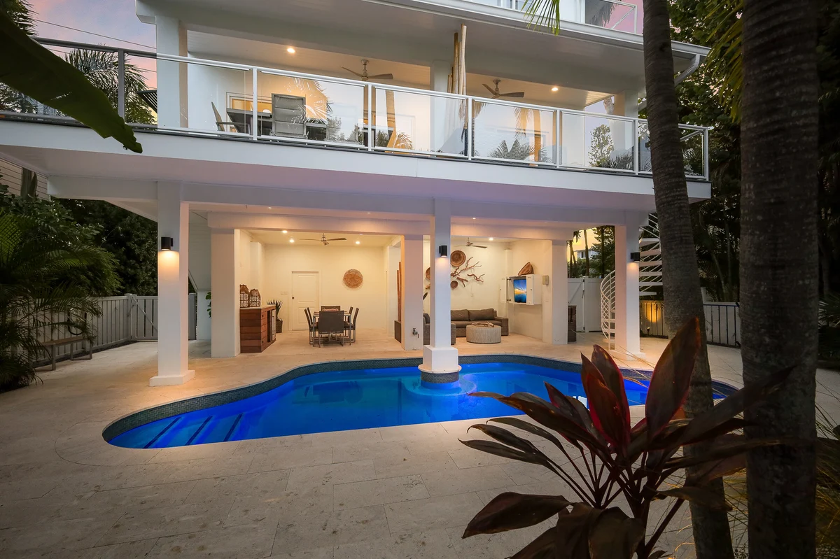 Coconut Palm Paradise #144