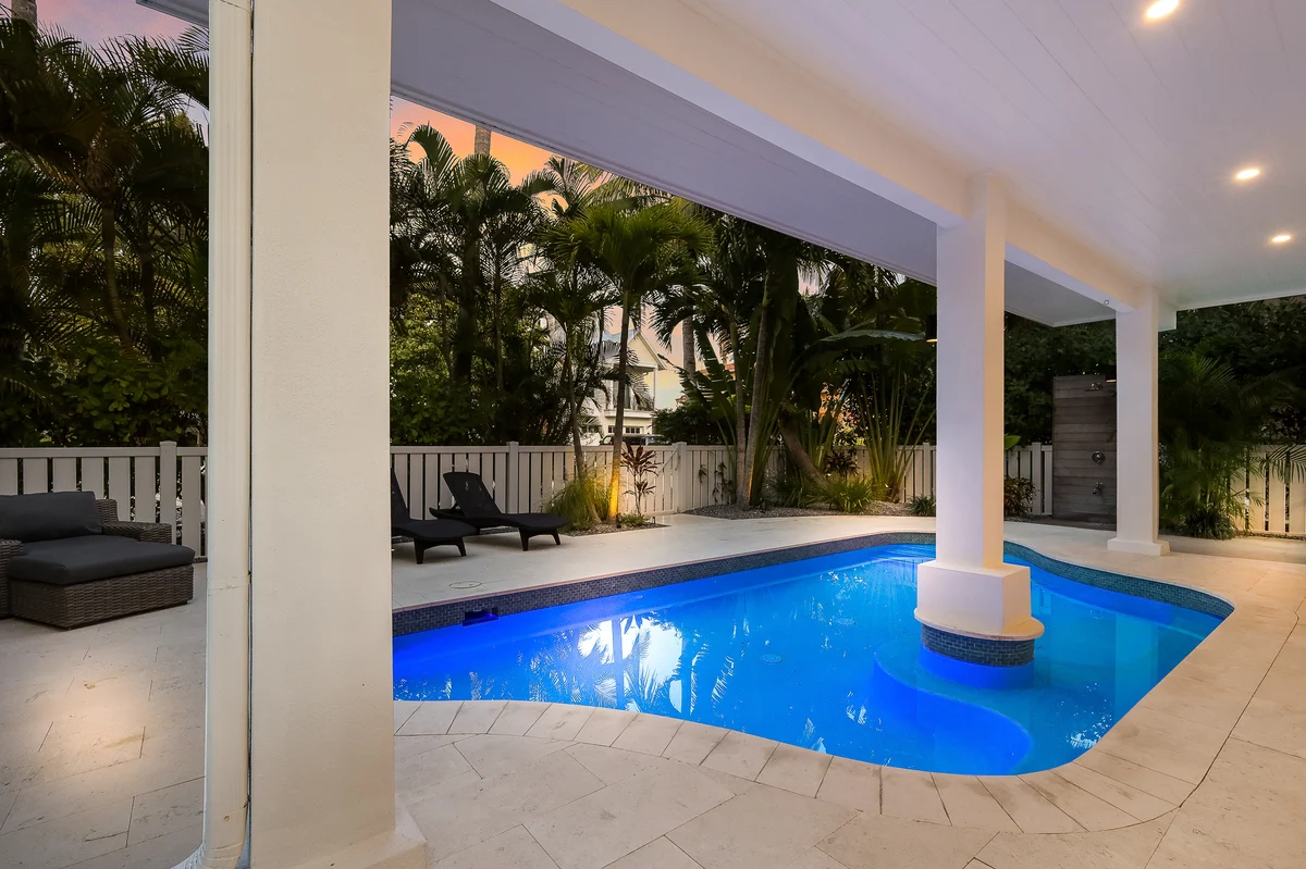 Coconut Palm Paradise #125