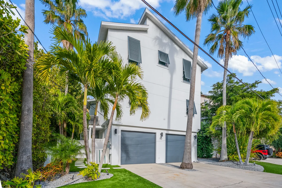 Coconut Palm Paradise #146