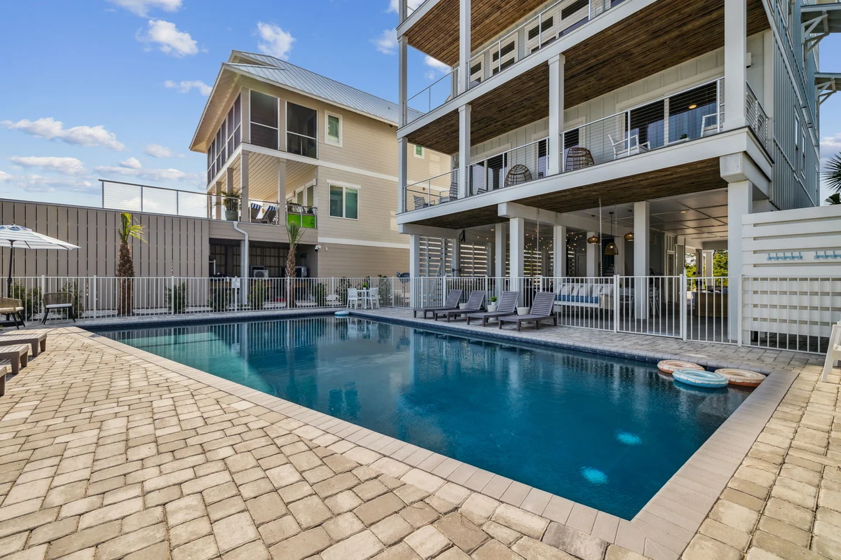 Tides Beach House #106
