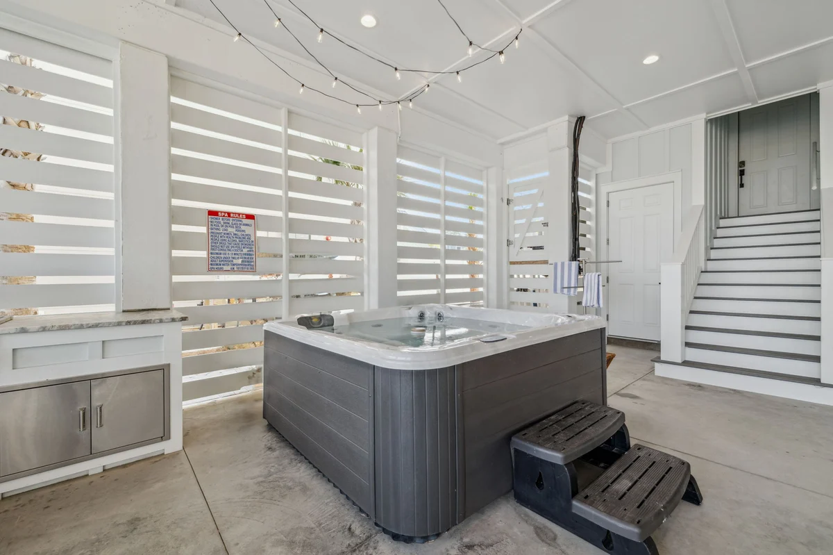 Tides Beach House #186