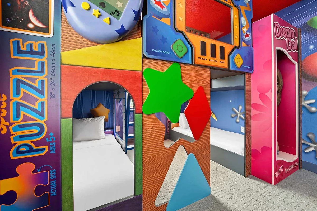 VOR5503AA: 9 Bed, Candy, Toy Box, Theater #84