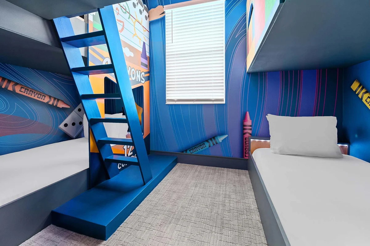 VOR5587AA:  9 Bed, Wizarding Wonderland, Toy Box, Theater #66