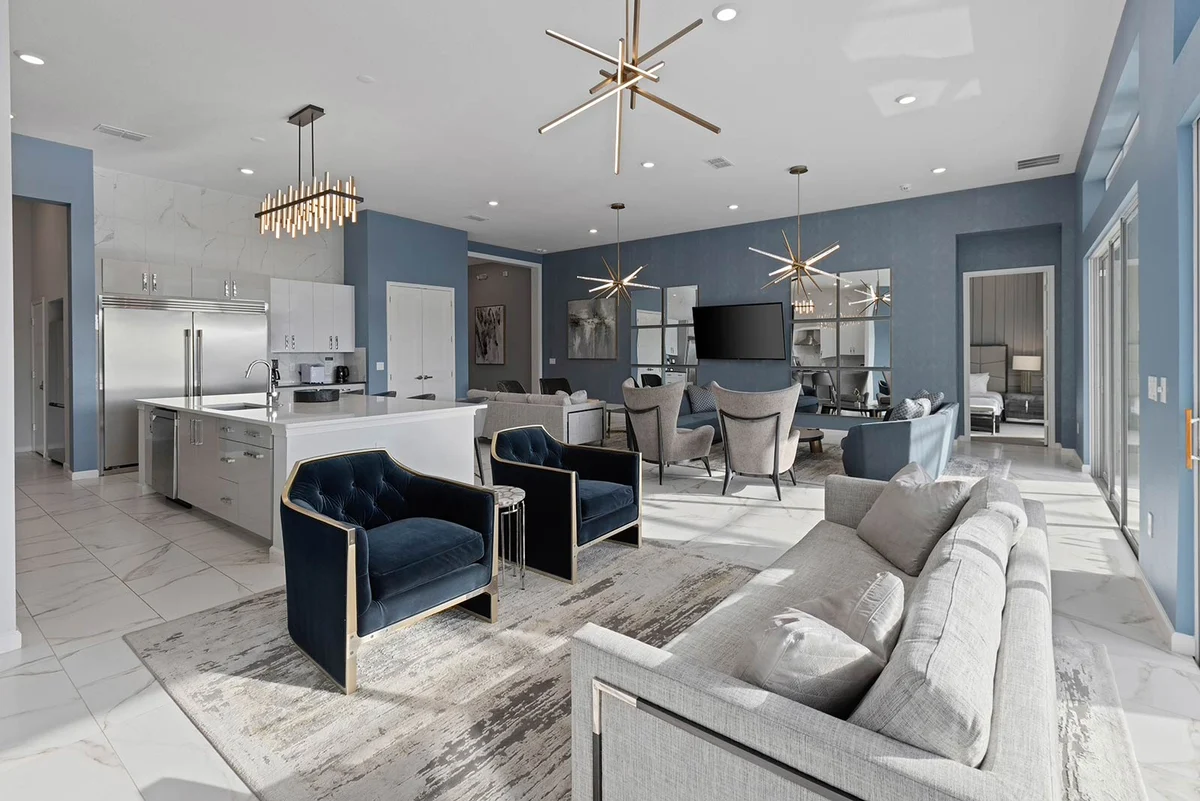 1676OB - 11 Bed - Stunning Speakeasy - ST034 #63