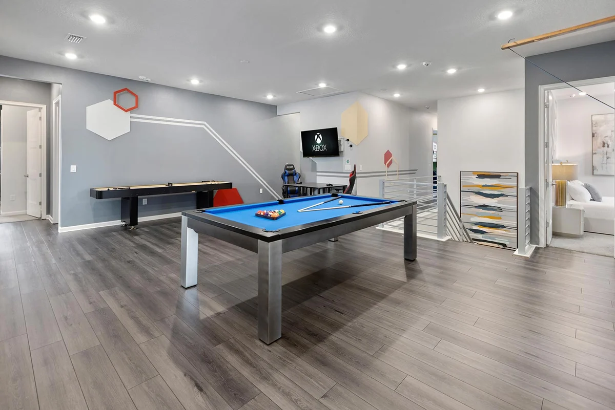 1676OB - 11 Bed - Stunning Speakeasy - ST034 #84