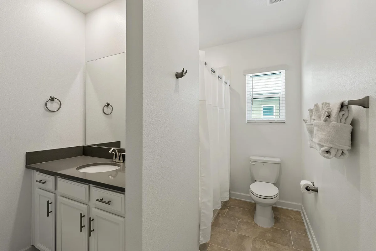 HI325SD: 6 bed, Pirate, Karaoke #56