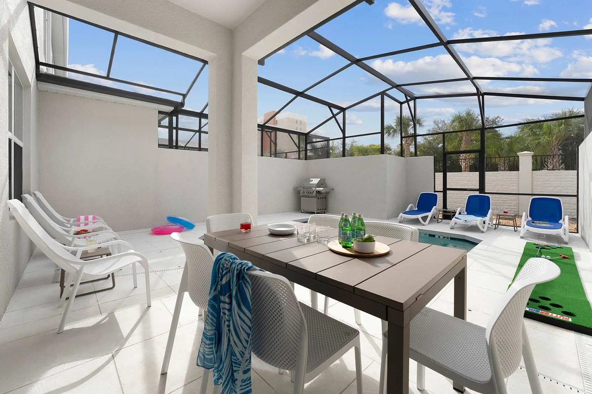 VOR4718HW: 4 Bed, Safari, Pool #112