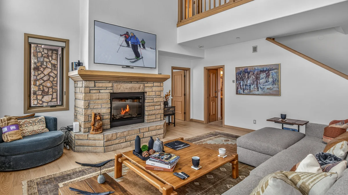Townhome in Beaver Creek property photo 4
