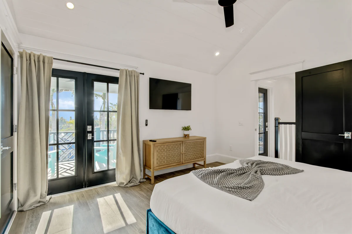 Cloud Nine on Pine #111