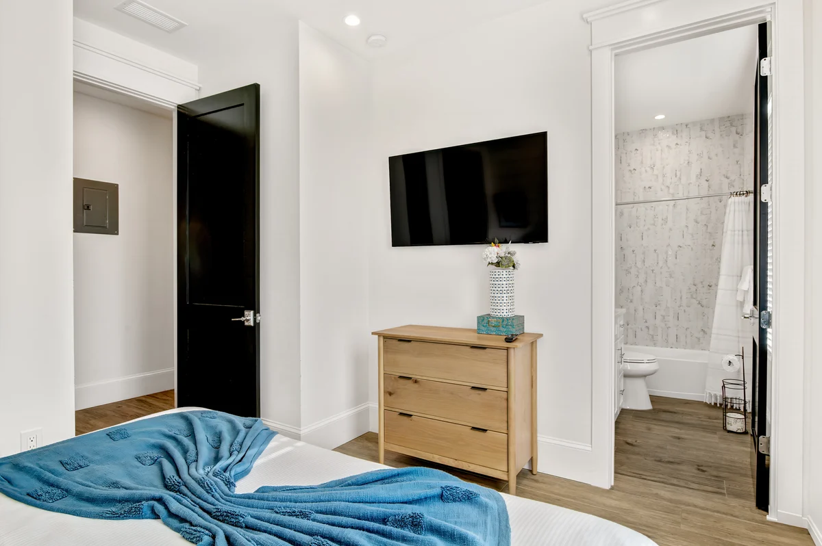 Cloud Nine on Pine #113