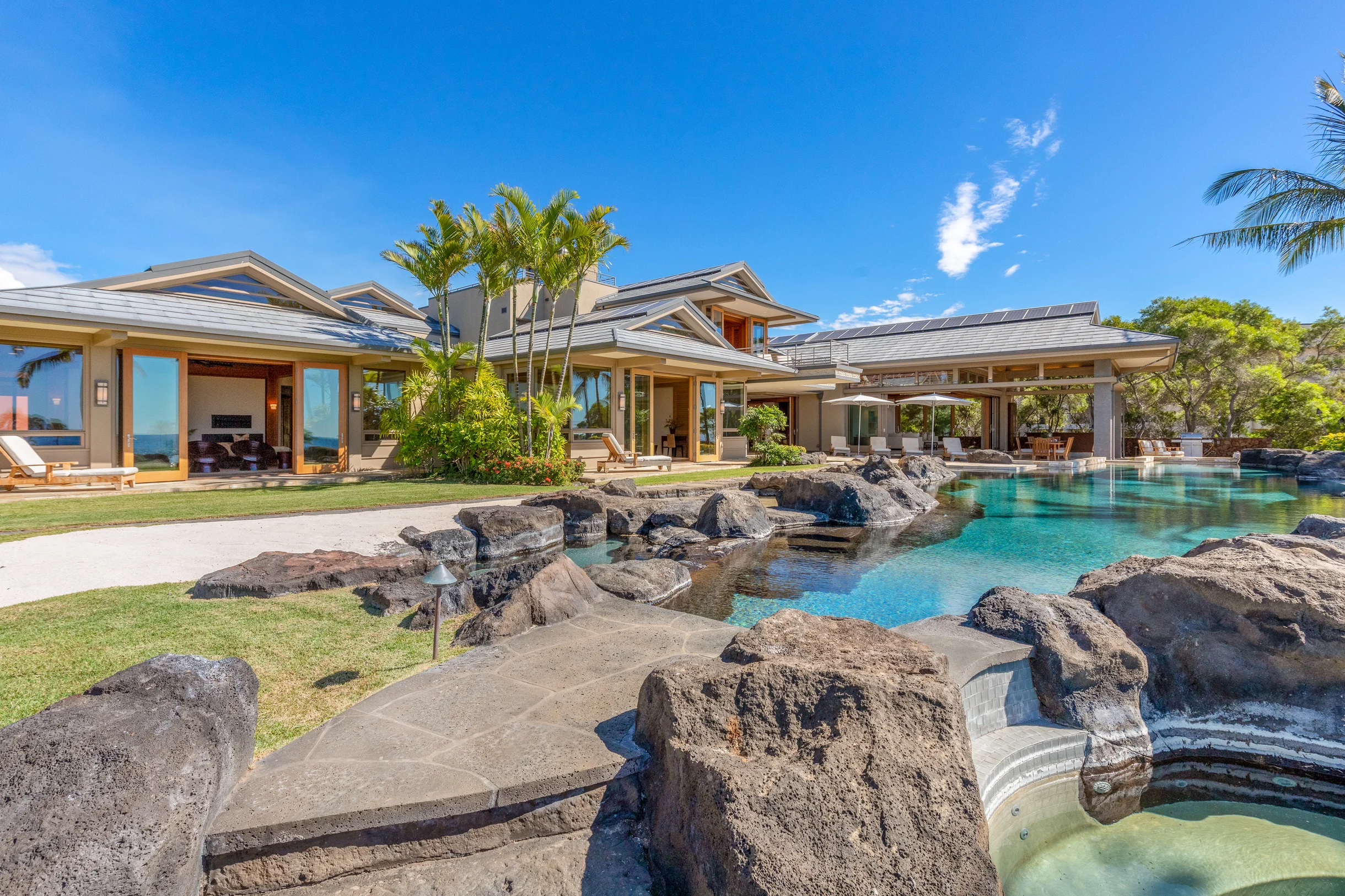 Mauna Kea Resort Bluffs 22 - The Beach House #105