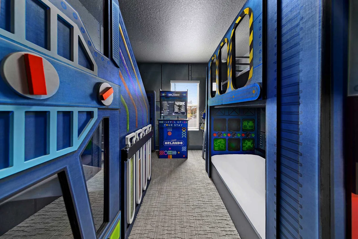 VOR4760HW: 4 Bed, Imagination Lab, Pool #55