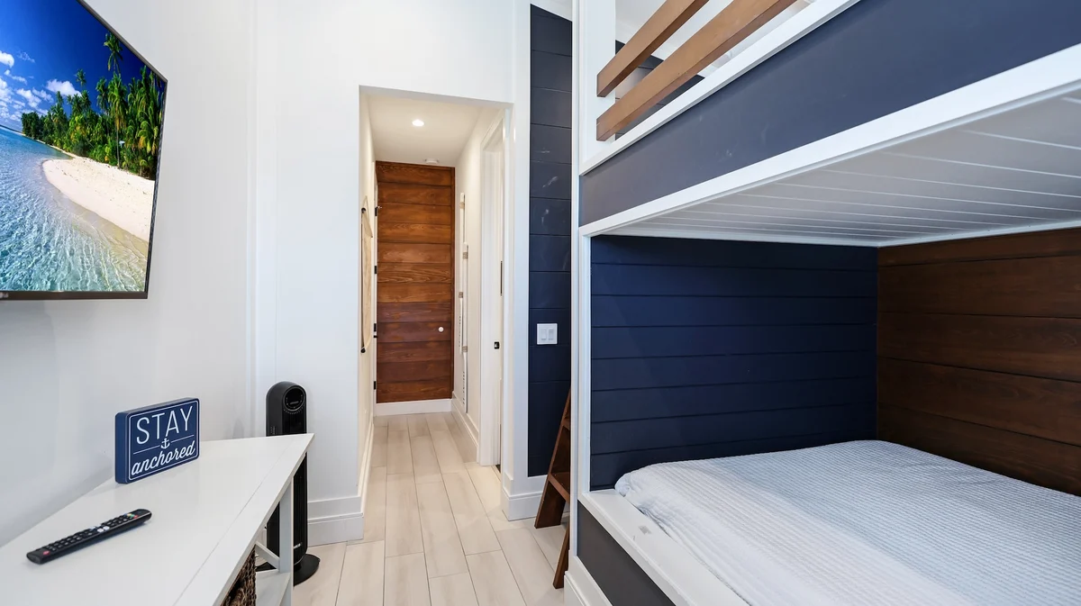 Oar House #129