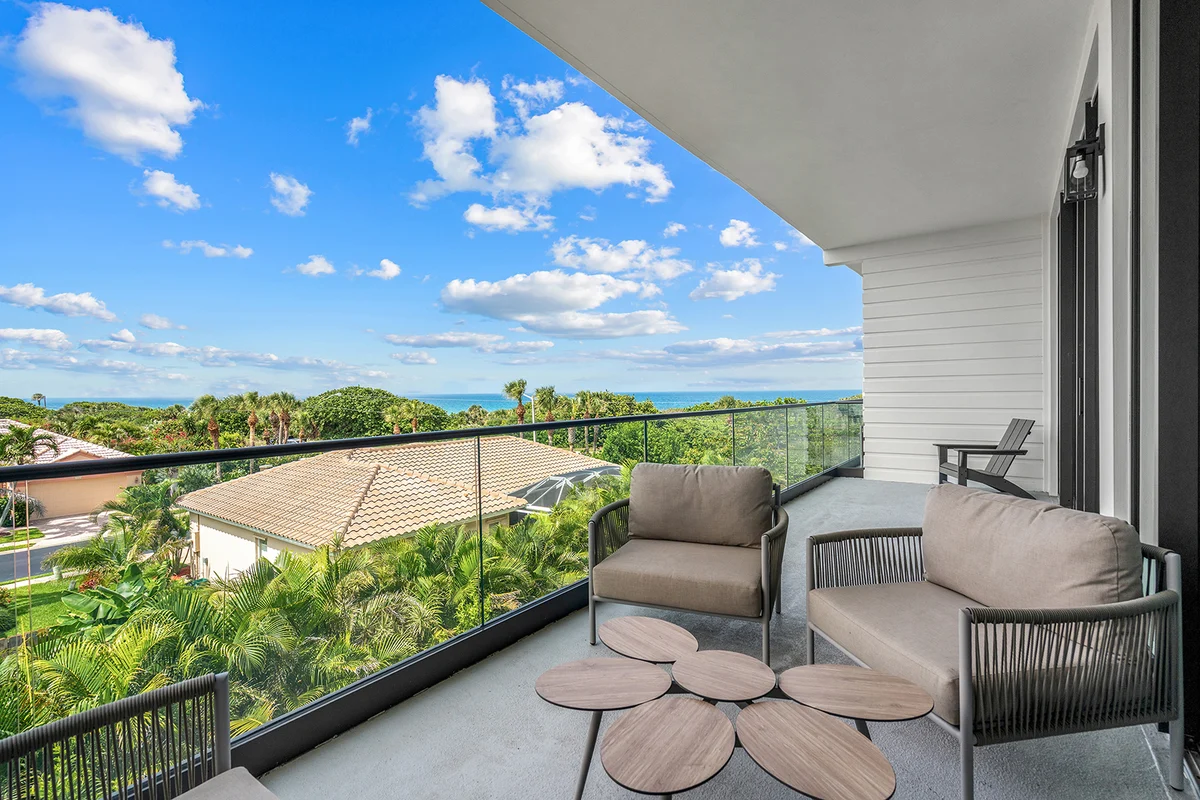HI3031HL305: 3 bed, seascape #65