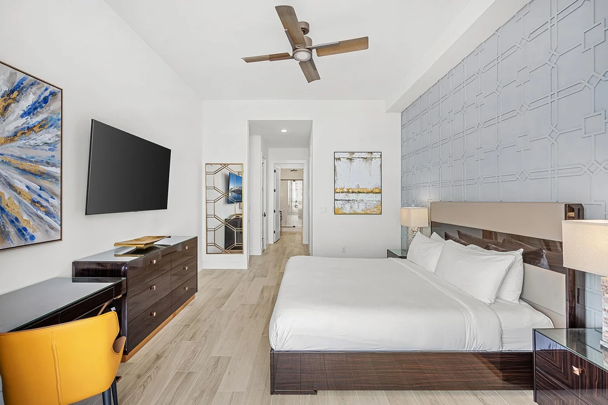 HI3031HL405: 3 bed, seascape #77