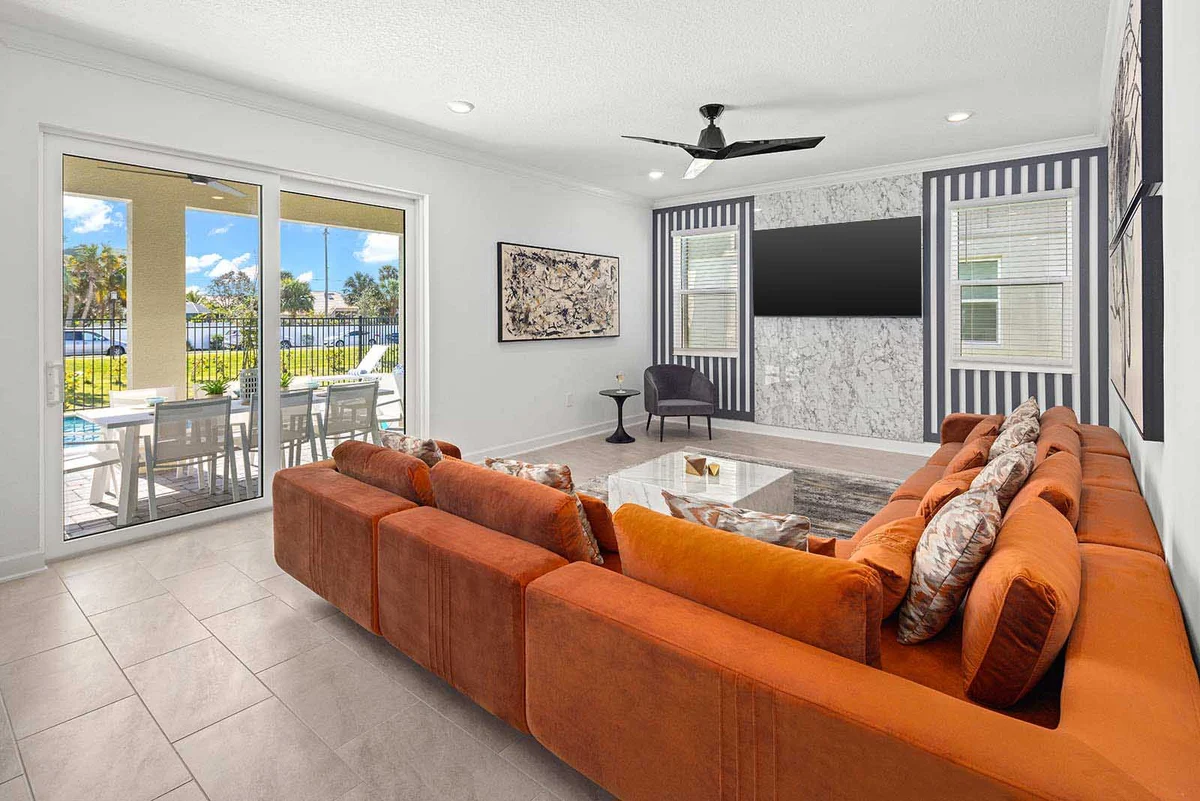 HI330SD: 5 bed, Under The Sea, Karaoke #50