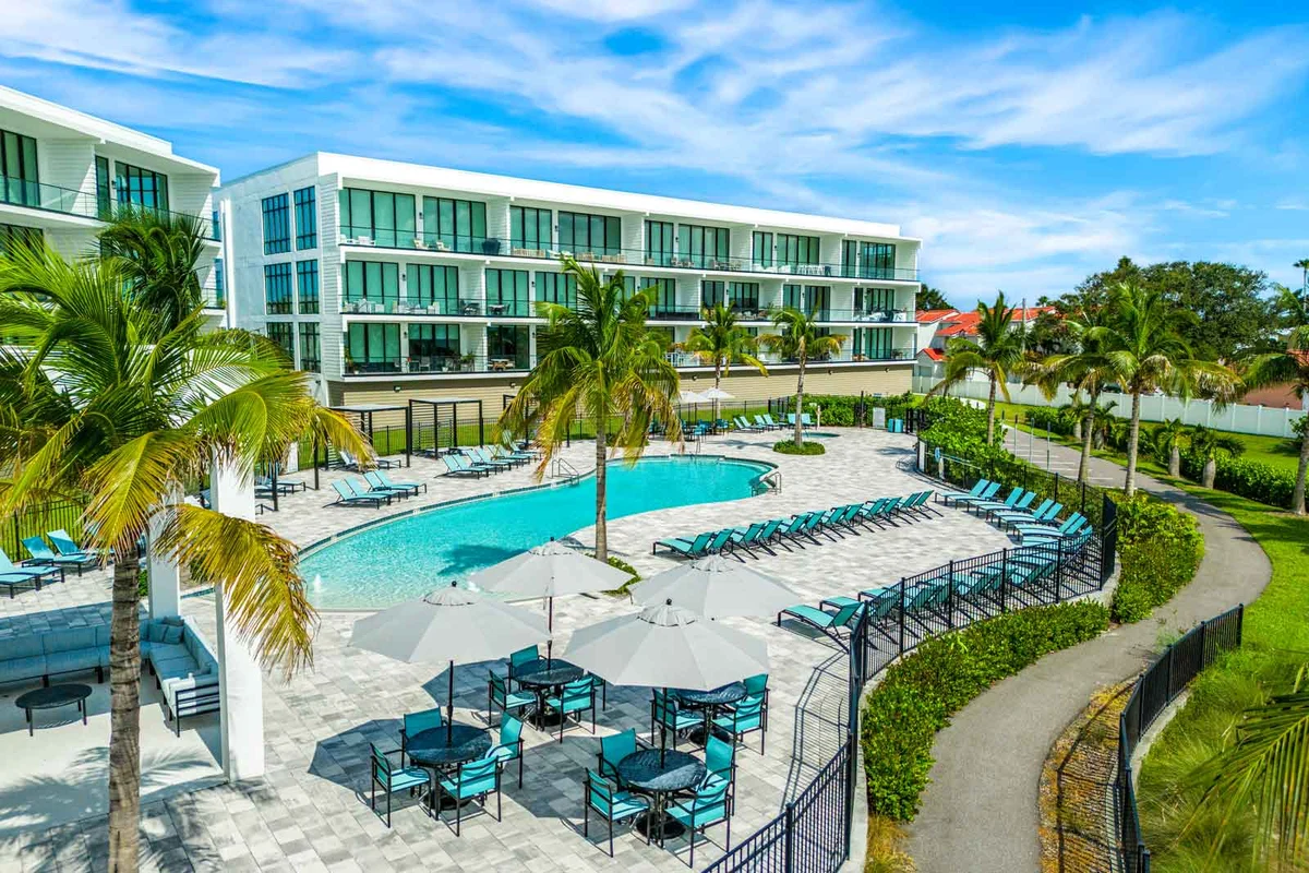 HI330SD: 5 bed, Under The Sea, Karaoke #89