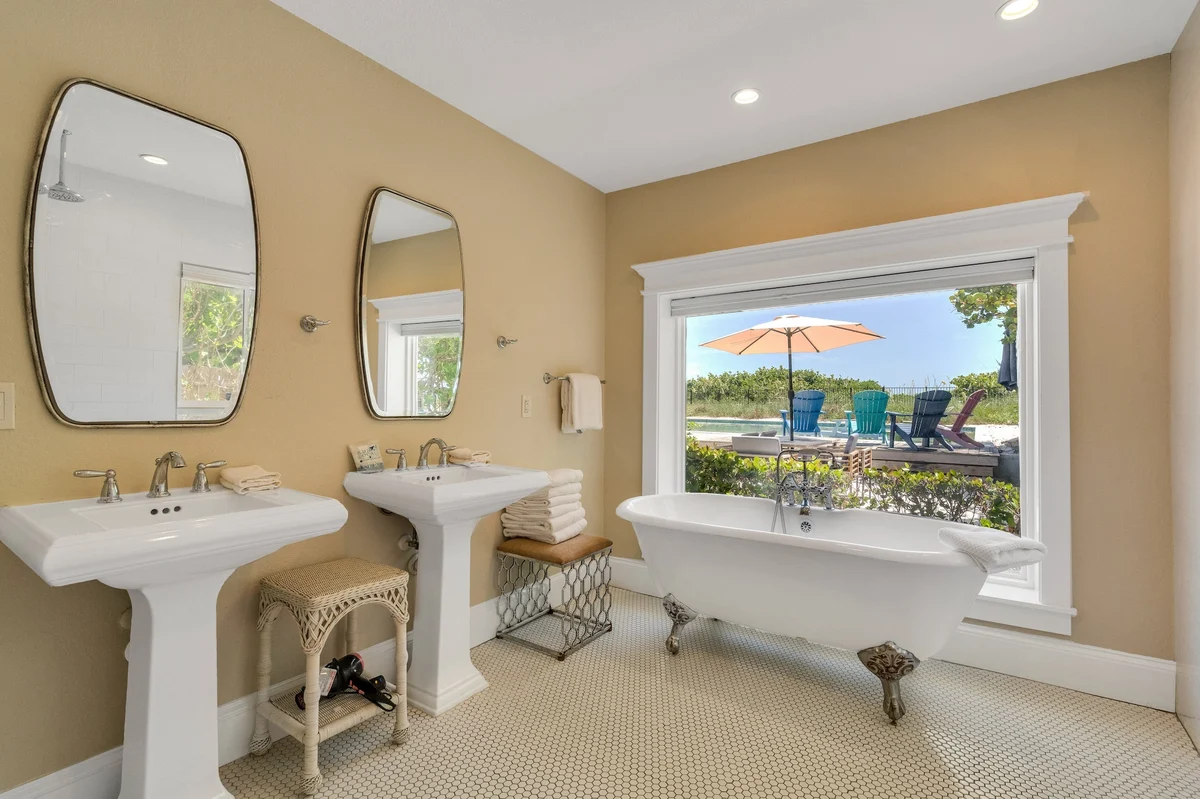 Beachfront Bungalow #89