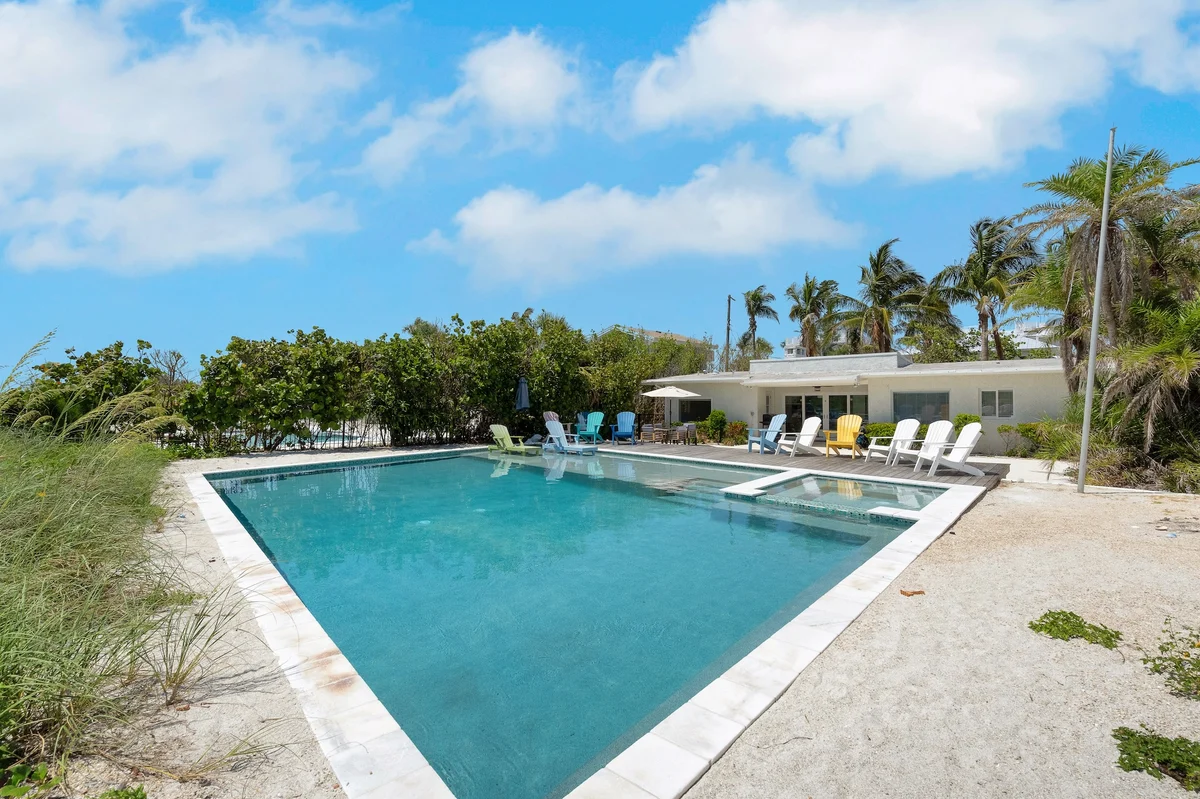Beachfront Bungalow #98