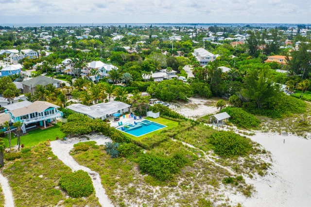 Beachfront Bungalow #94