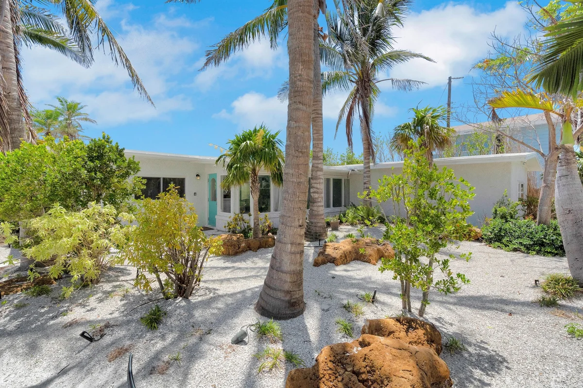 Beachfront Bungalow #93