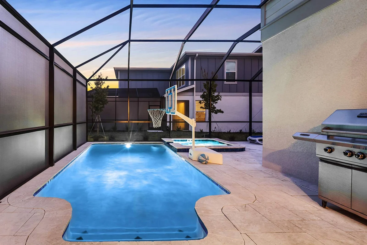 VOR4775HW: 6 Bed, Marine Magic, Gaming Loft #103