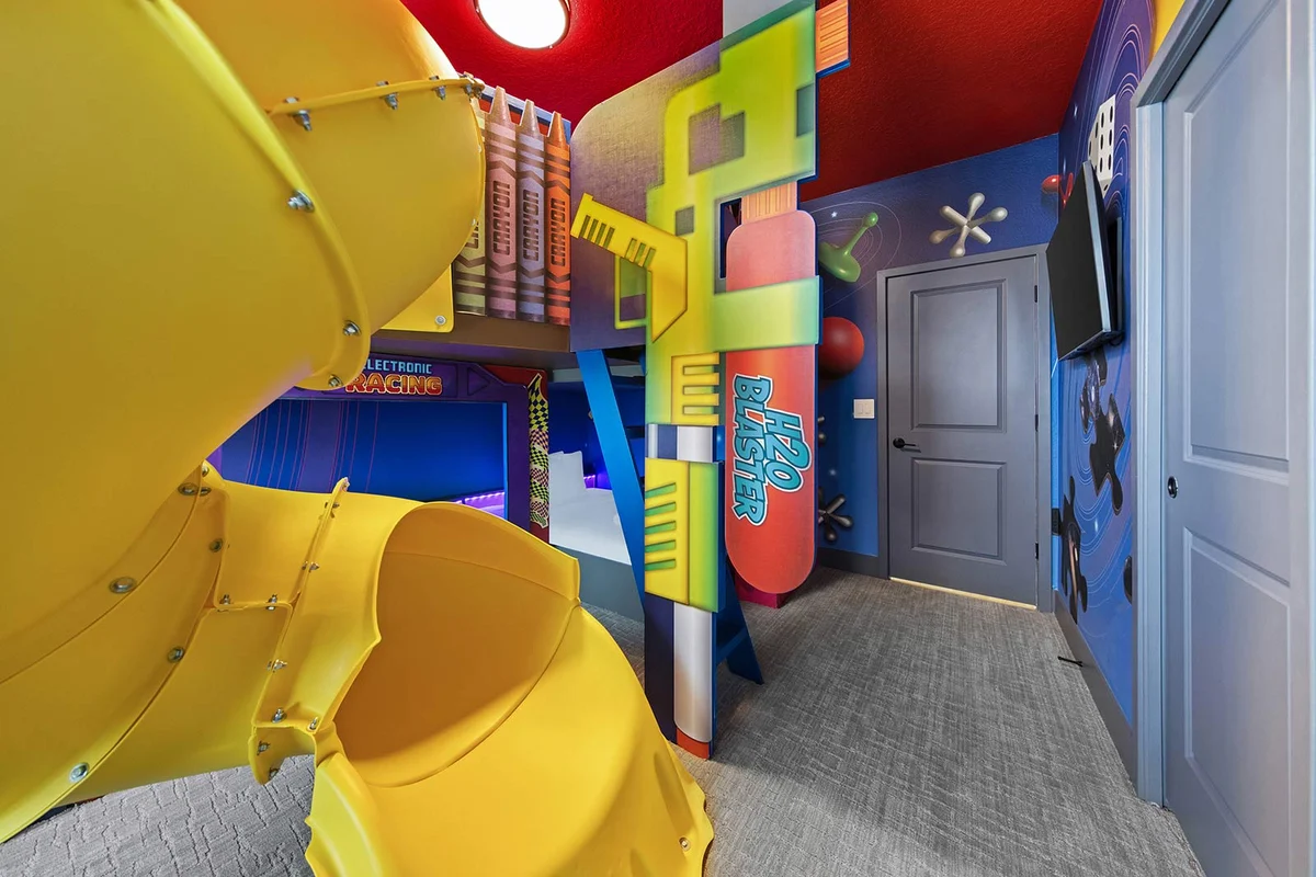 VOR5203AA: 6 Bed, Toy Box, Gaming Loft #99