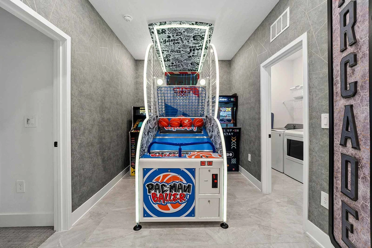 VOR5211AA: 7 Bed, Jungle Jamboree, Enchanted Castle, Gaming Nook #87
