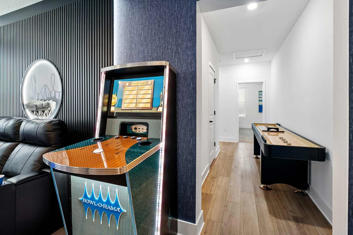 VOR5211AA: 7 Bed, Jungle Jamboree, Enchanted Castle, Gaming Nook #104