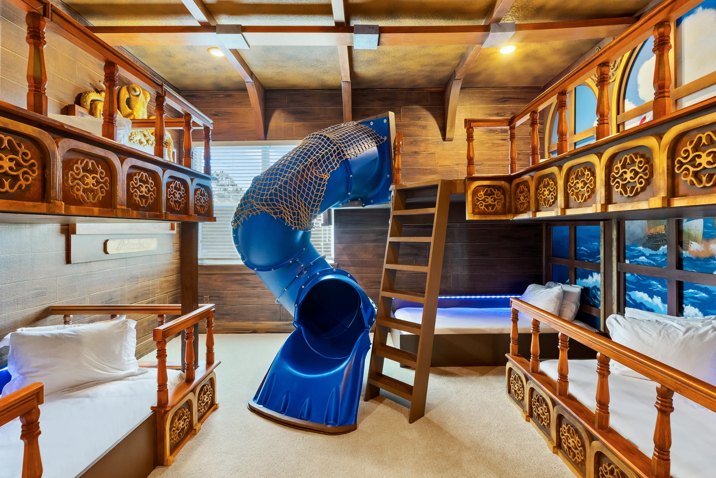 2121PO - 6 Bed - Pirate's Hideaway - ST052 #100
