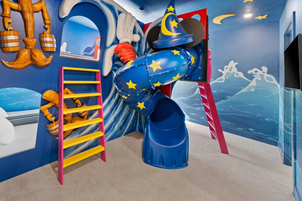 2117PO - 6 Bed - Fantastical Funhouse - ST051 #99