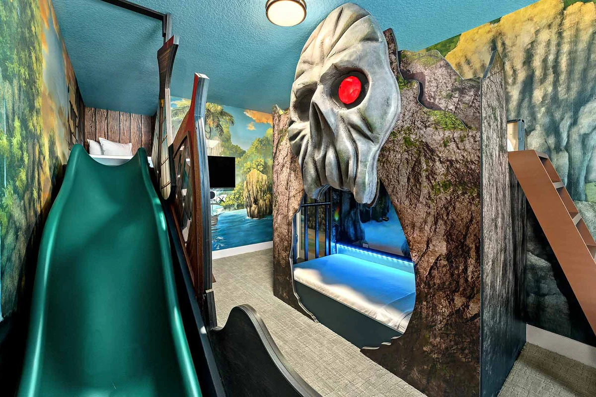 VOR4683TD: 4 Bed, Pirate Island, Pool #81
