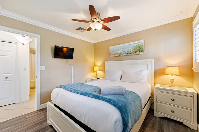 Bedroom 1 image 1