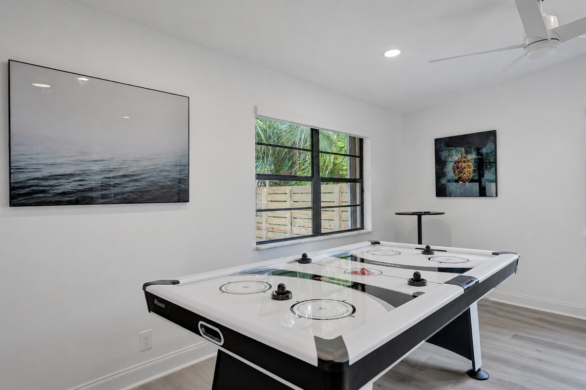 Home in Fort Lauderdale property photo 2