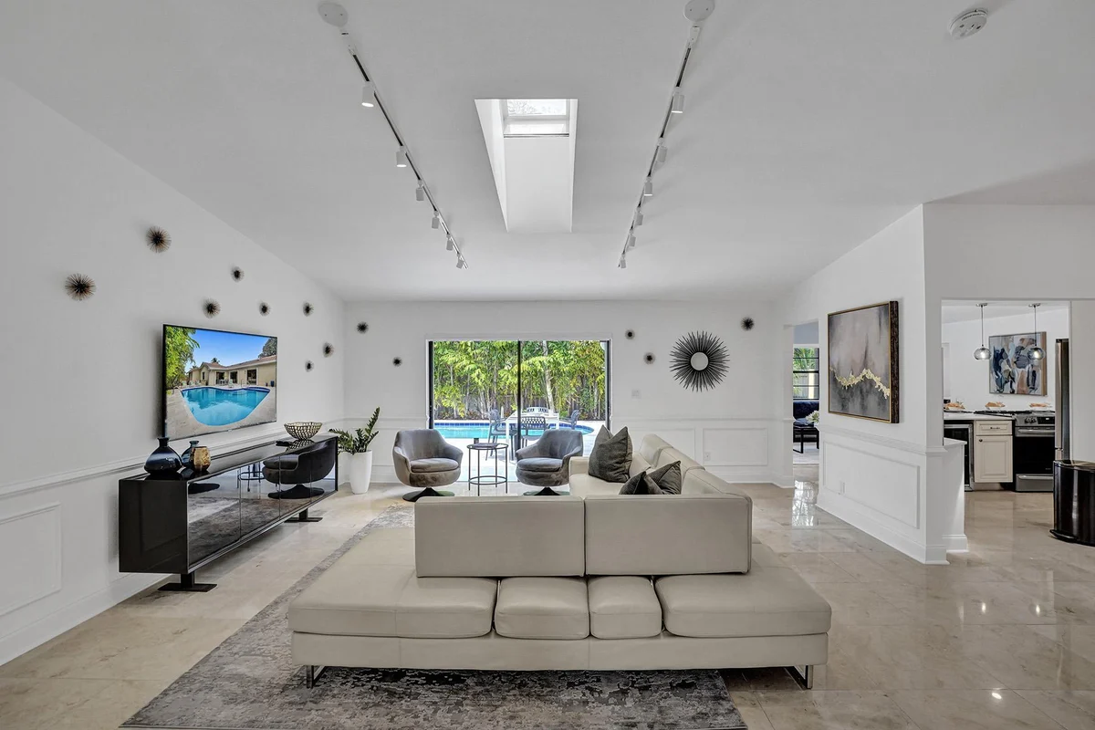Home in Fort Lauderdale property photo 4